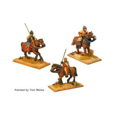 Unarmoured Norman Cav with spears (3 cav figs)