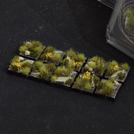 Highland Bases Square 20mm (x10)